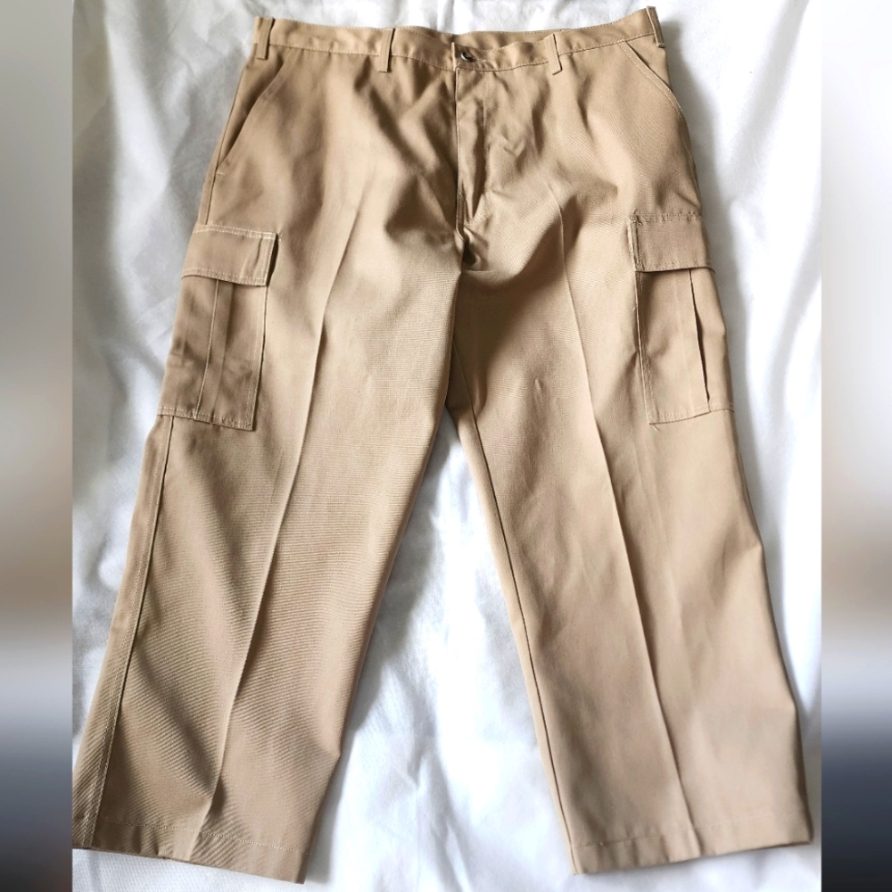 NWOT Big Bill Cargo Pants Size 42
